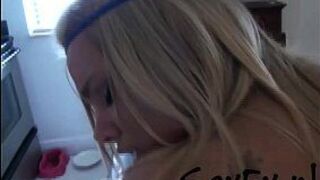 Sexex kissy.lips porn video